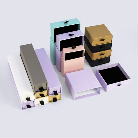 China Fashion Magnetic Folding Box Packaging Clothes Gift Package with Magnetic Lid Cardboard