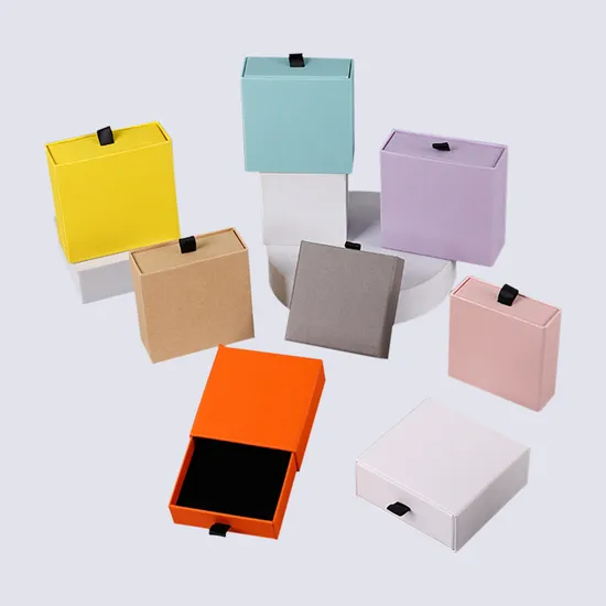China Fashion Magnetic Folding Box Packaging Clothes Gift Package with Magnetic Lid Cardboard